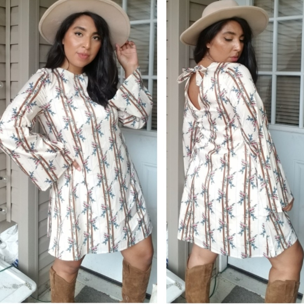 OUT OF THE WOODS CREAM FLORAL SHIFT DRESS